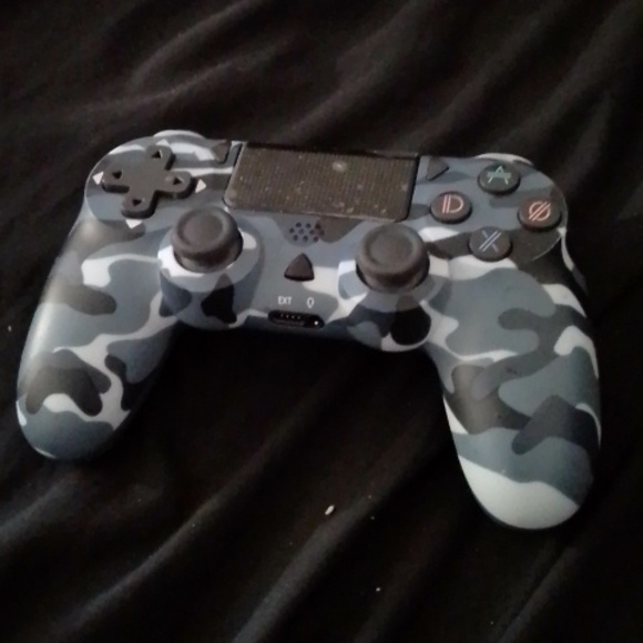 PS4 Controller